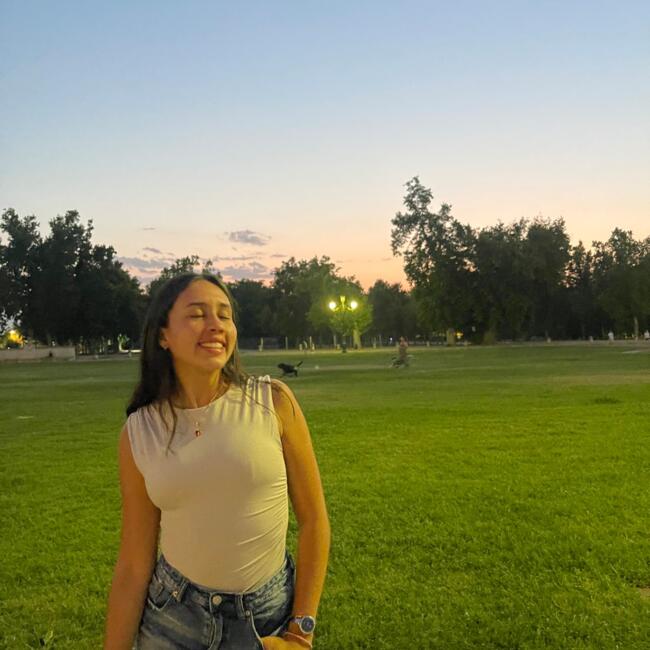 Babysitter in Arganda: Valentina