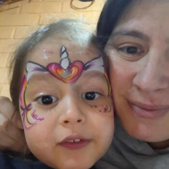 Δουλειά για babysitter στην περιοχή Ρανκάγουα: δουλειά φύλαξης παιδιών Damaris