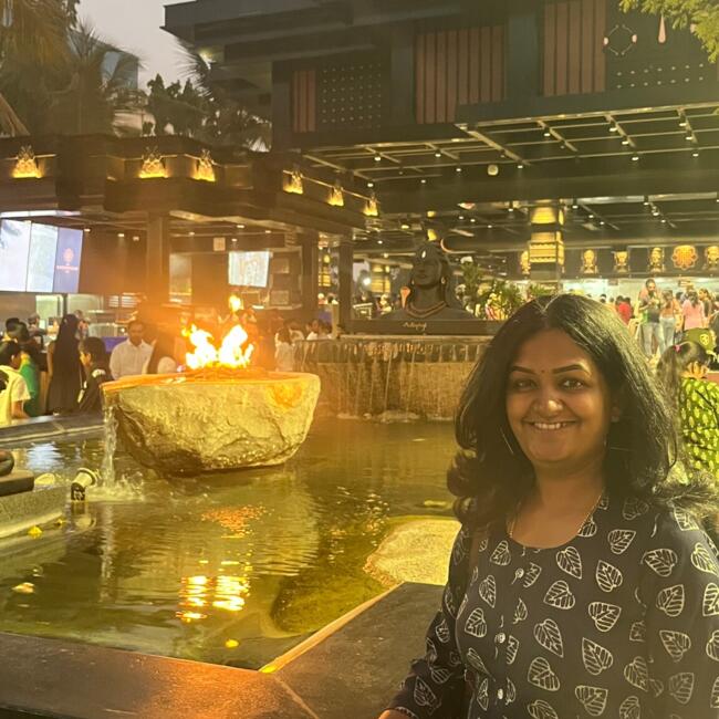 बंगलौर में बेबीसिटिंग की नौकरी: Dhivya