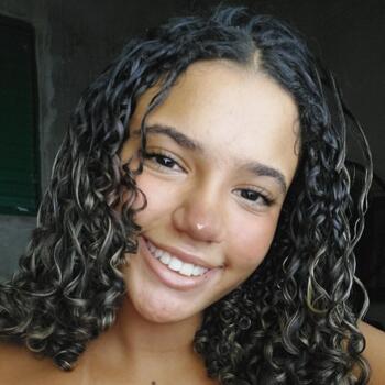 Babysitter in Várzea Grande: Eloiza