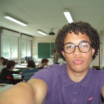 Babysitter in Saint-Aubin-lès-Elbeuf: Kenzo