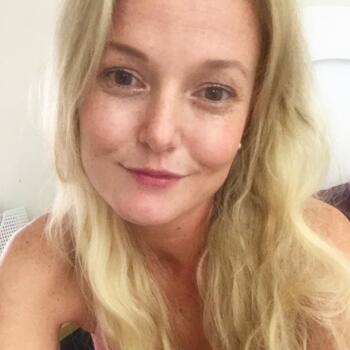 Babysitting job in Gold Coast: babysitting job Ami