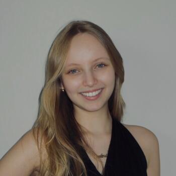Babysitter in Novo Hamburgo: Carolina