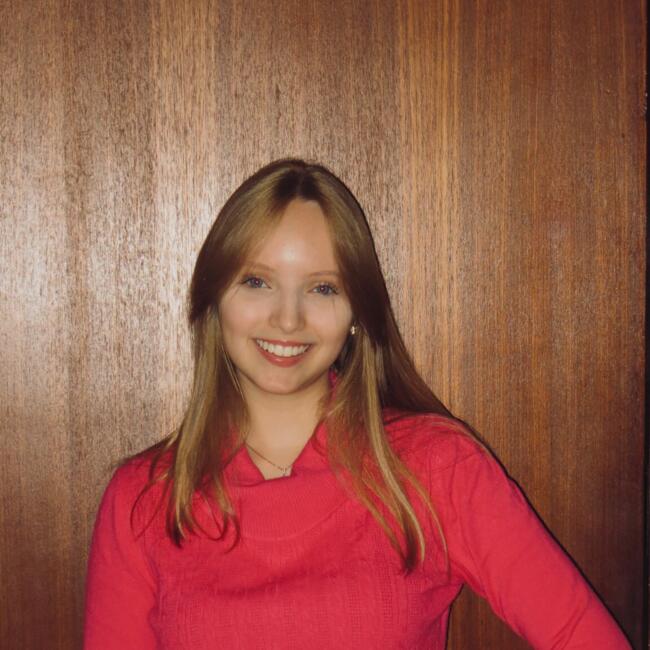 Babysitter in Novo Hamburgo: Carolina