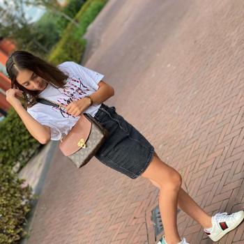 Babysitter Barendrecht: Asya sara