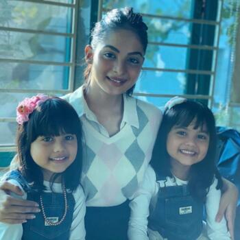 Baby-sitter in Kamloops: Shoili