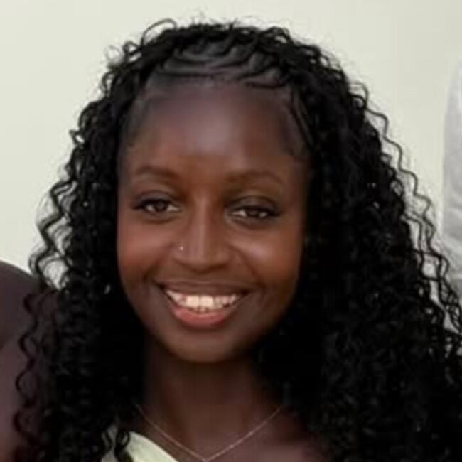 Baby-sitter à Vernon: Raquel