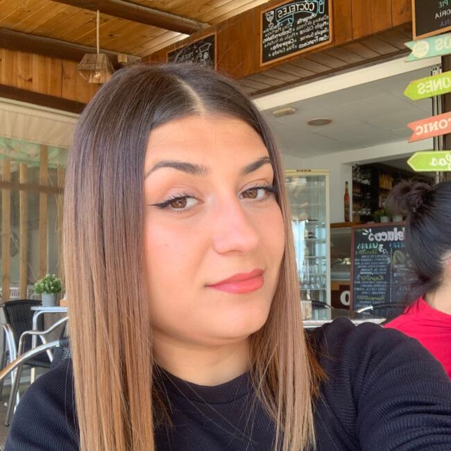 Canguro en Cala del Moral: Lucia