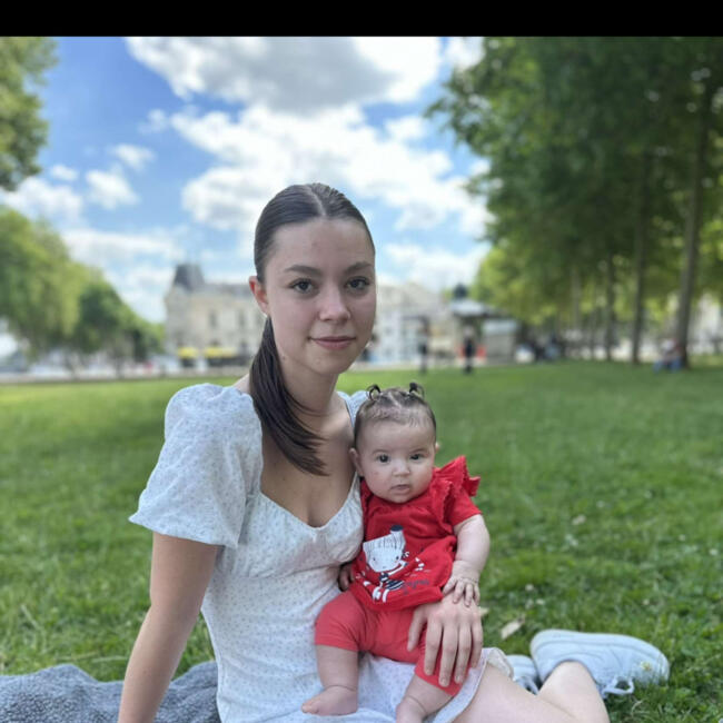 Babysitter in Le Mans: Julie