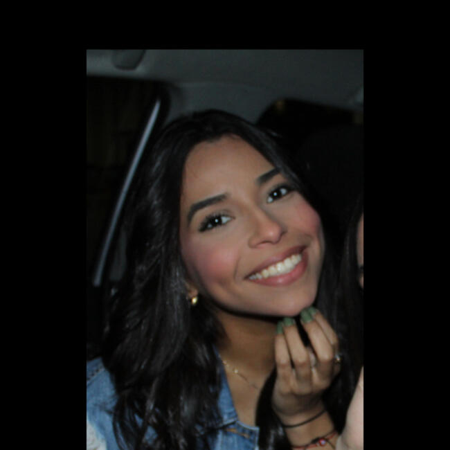 Babysitter in Doral: Isabela