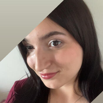 Babysitter in Floirac: Alicia