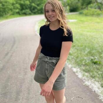 Baby-sitter in Saskatoon: Marin