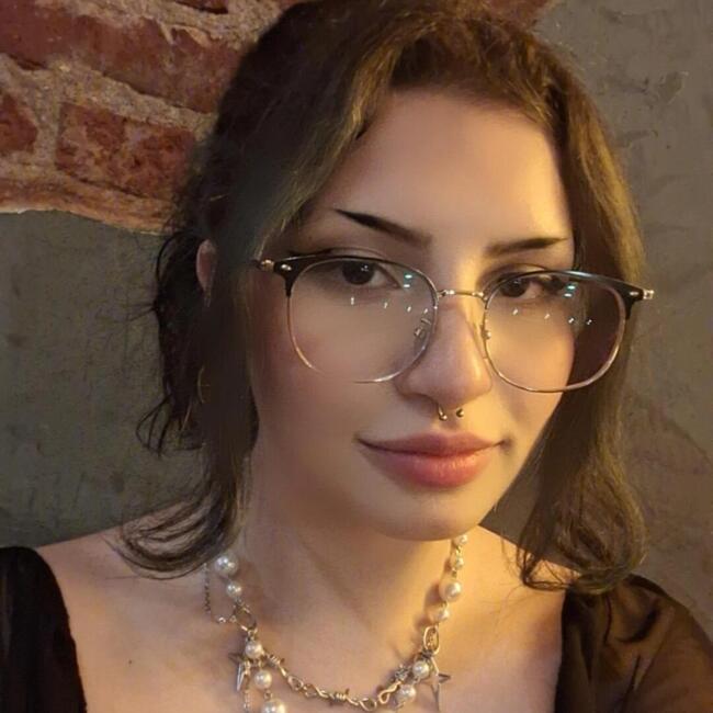 Babá em Curitiba: Hellen louise