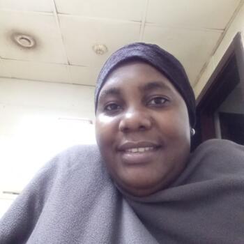 جليسة أطفال إمارة الشارقة: Sophia