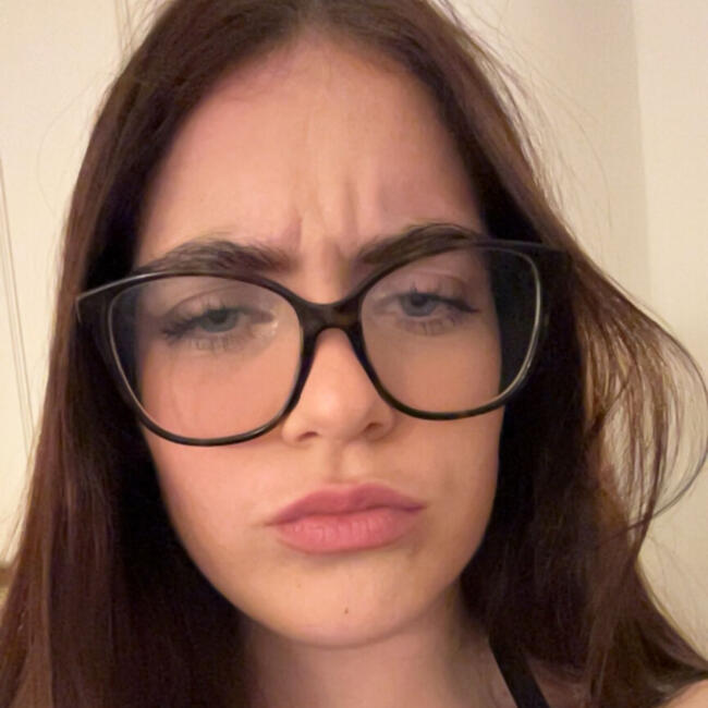 Babysitter in Labarthe-sur-Lèze: Enola