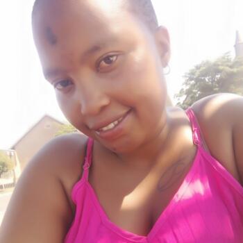 Babysitter Inanda: Sinenhlanhla