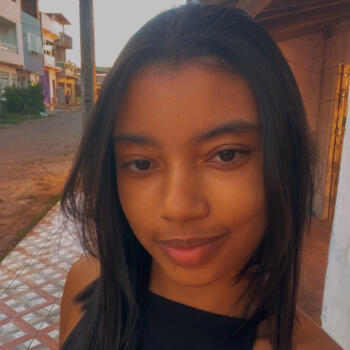 Babysitter in Valença: Regeane