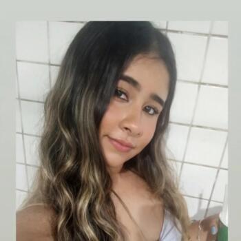 Babá em São Vicente: Hellinha