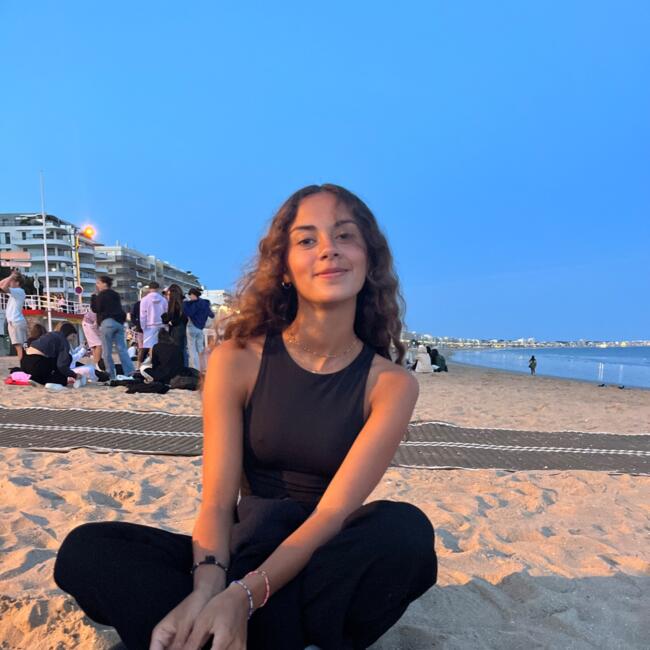 Babysitter in Questembert: Zoé