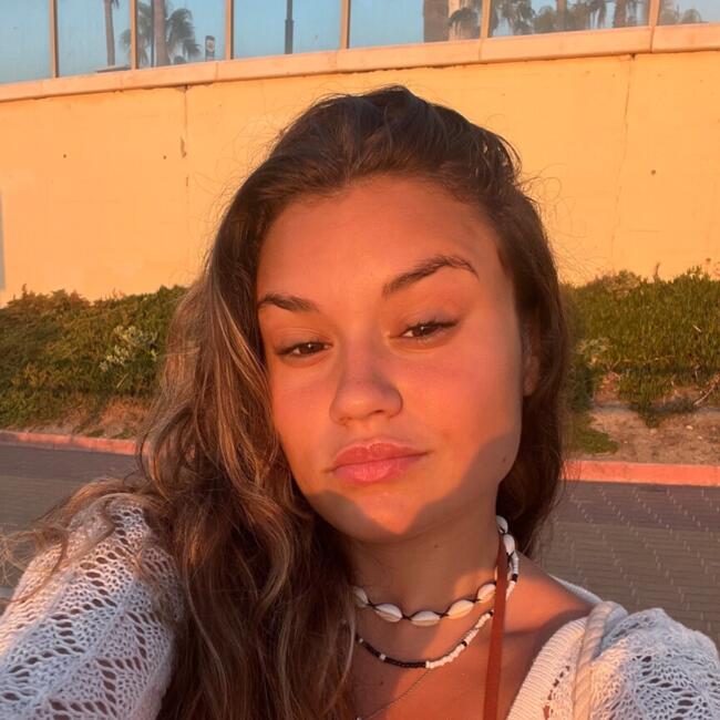 Babysitter in Madrid: Yaiza