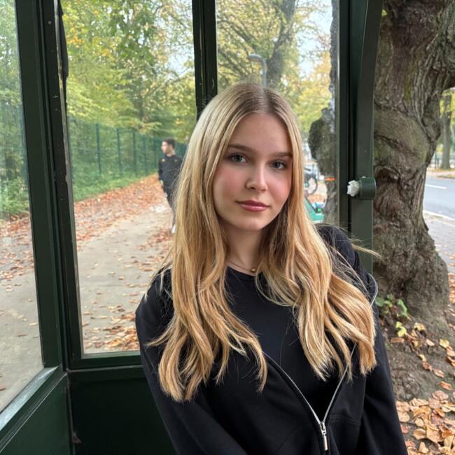 Babysitter in Sint-Agatha-Berchem: Emilie