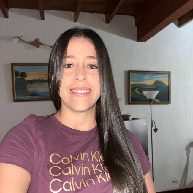 Niñera en San Mateo: Mónica