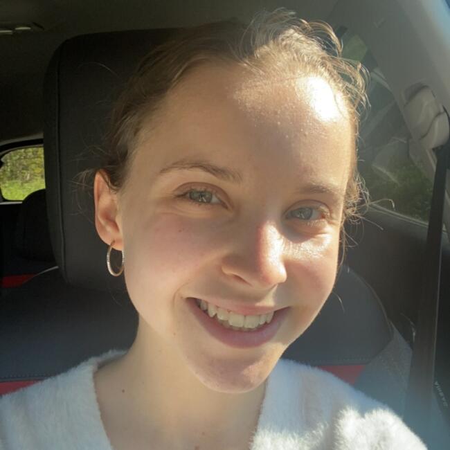 Babysitter in Langrolay-sur-Rance: Lisa