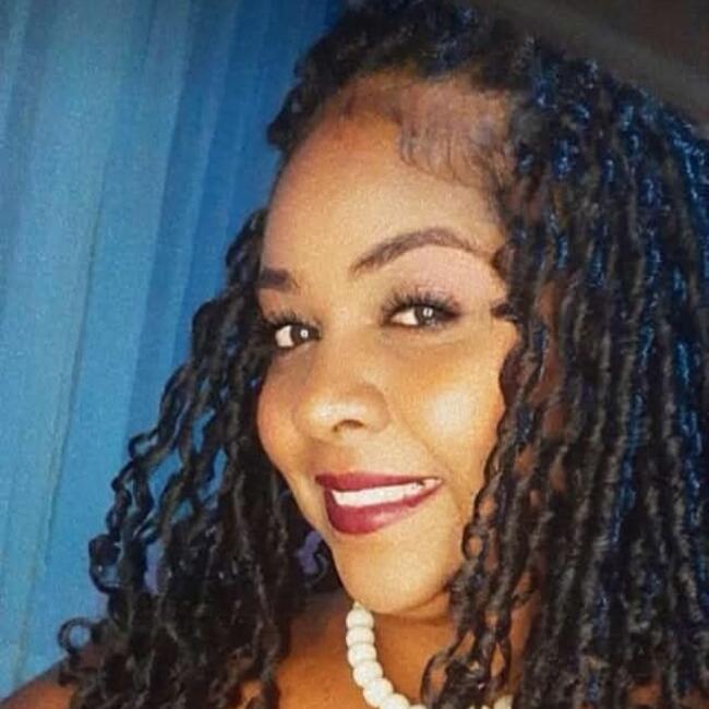 Babysitter in Cabo de Santo Agostinho: Elaine