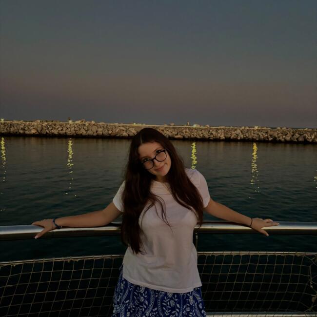 Babysitter in Alicante: Yasmine