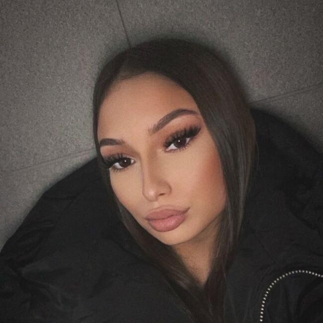 Babysitter in La Sentinelle: Cynthia