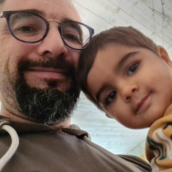 Job de garde d'enfants à Plouzévédé: job de garde d'enfants Jean-Marc