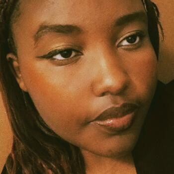 Babysitter Nairobi: Victoria