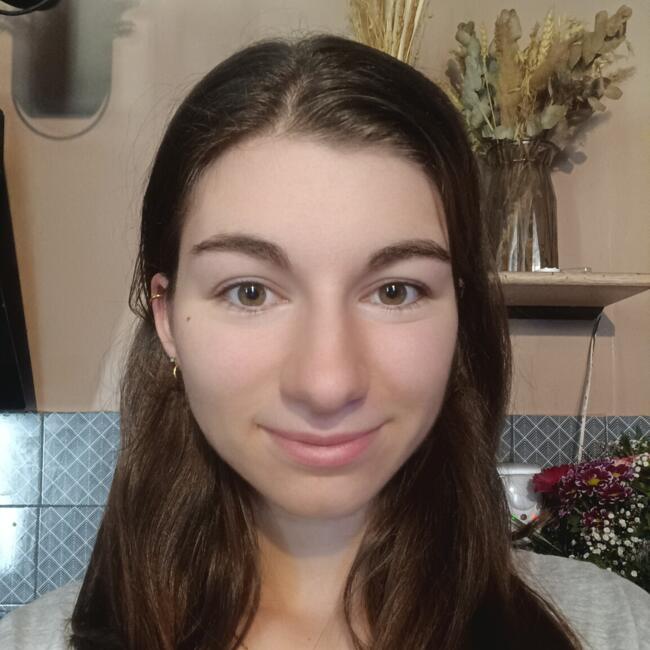 Babysitter in Escassefort: CLARA