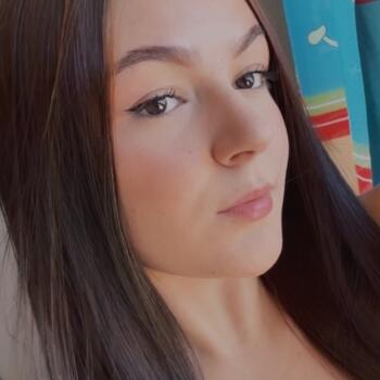 Babysitter in Pato Branco: Bruna