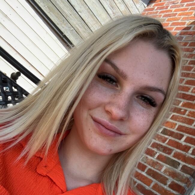 Babysitter in Vosselaar: Luna