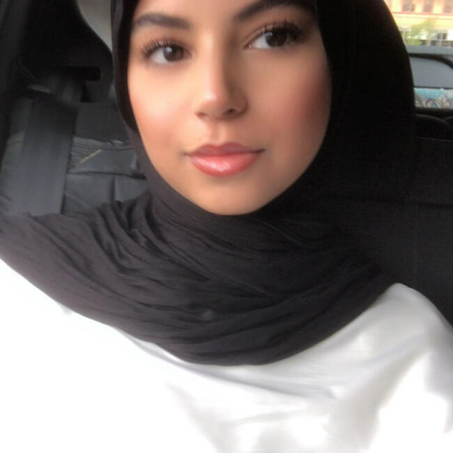 Babysitter in Casablanca: Aya