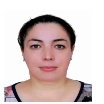 Babysitter em Abu Dabi: سميه