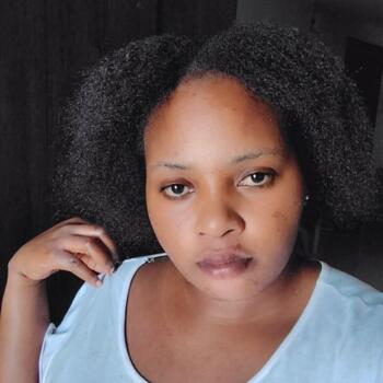 مربية أطفال دبي: Rehema