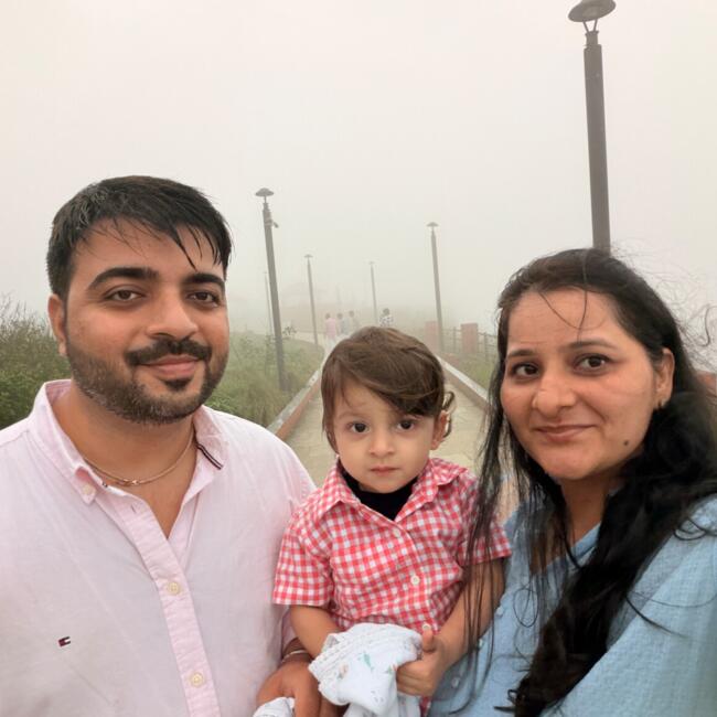 Surat में बेबीसिटिंग की नौकरी: Seema