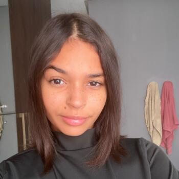 Babysitter in Aparecida de Goiânia: Melyssa Hághata