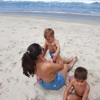 Emprego de babá Vinhedo: emprego de babá Lilian