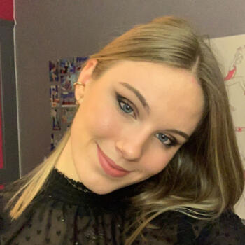 Babysitter in Saint-Martin-Boulogne: Clara