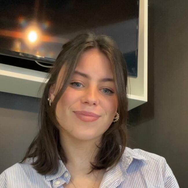 Babysitter in Saint-Malo-de-Phily: Sheilcy