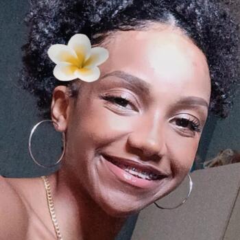 Babysitter Coronel Fabriciano: Thaynara