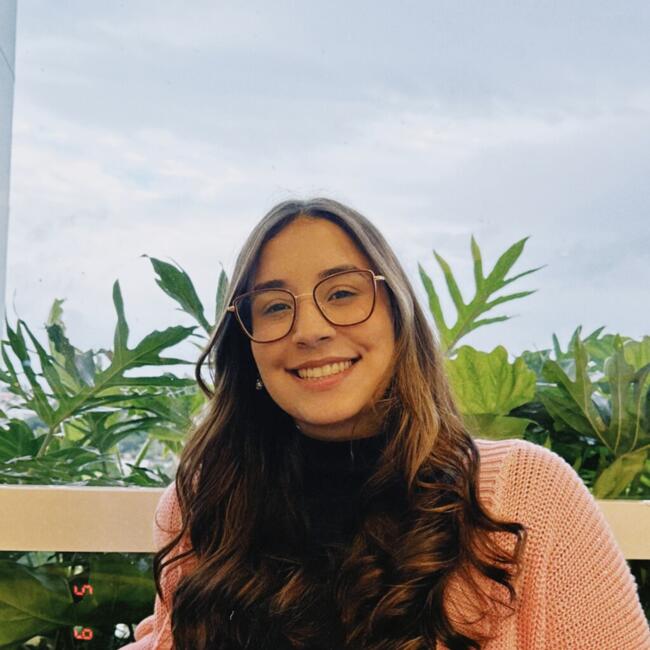 Babá em Curitiba: Ana Gabriely
