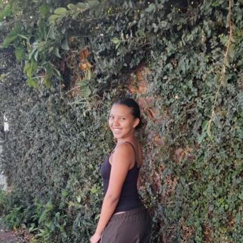 Babá Rio Verde: Erika