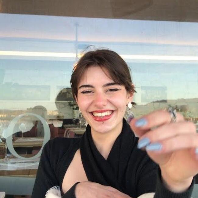 Babysitter em Porto: Gabriela