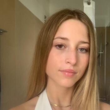 Babysitter in Lisbon: Ines