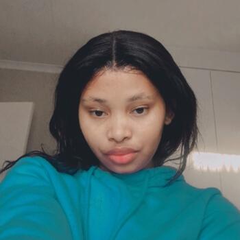 Babysitting job in Benoni: babysitting job Avile