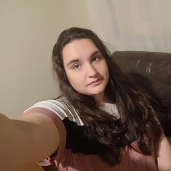 Babysitter in Viamão: Bibiana